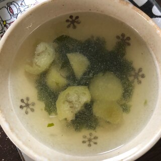 離乳食　ナスとわかめの味噌汁